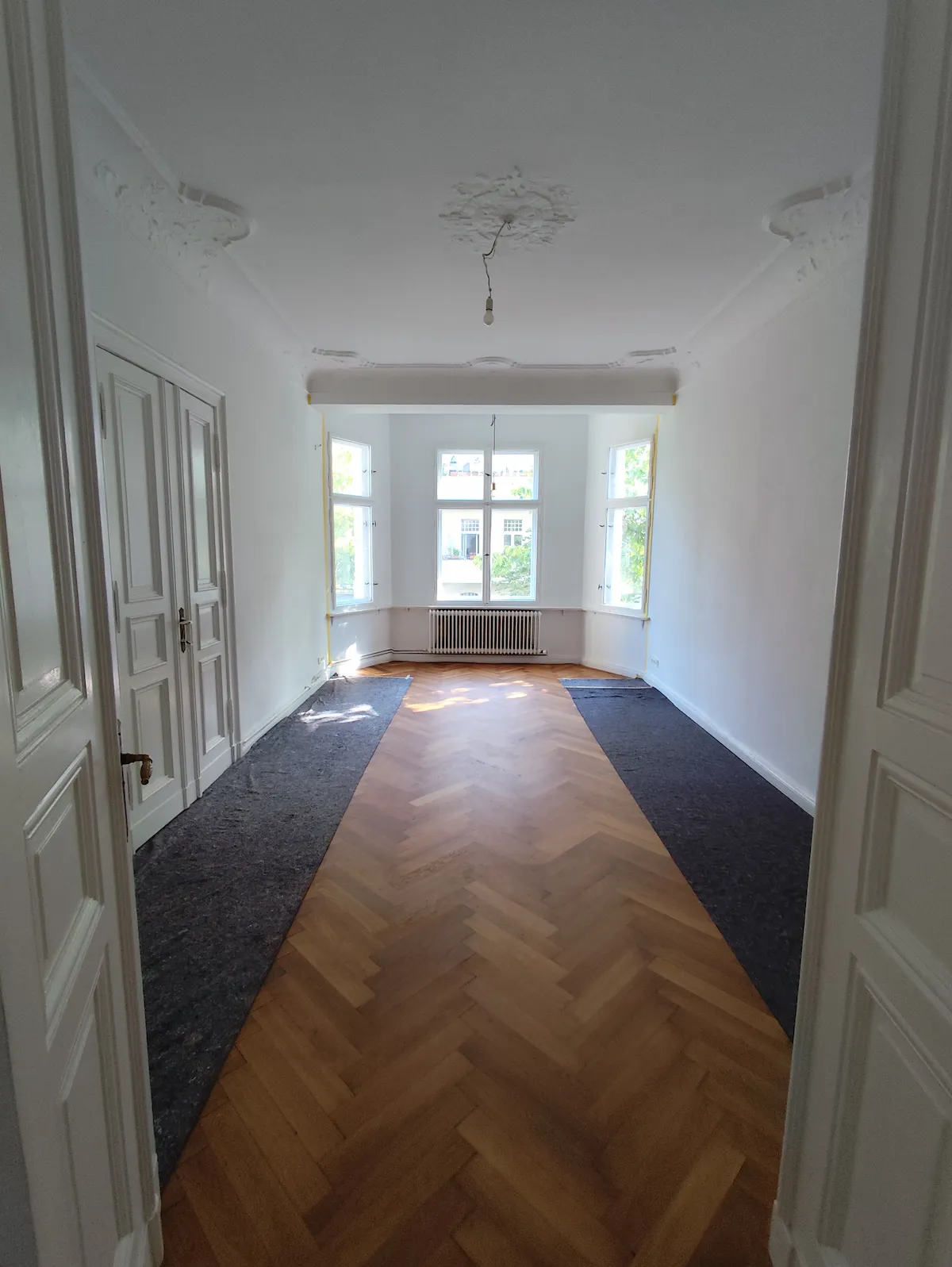 Wohnzimmer professionell gestrichen in Berlin
